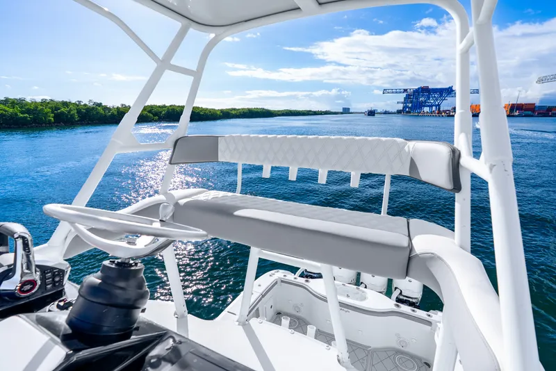 Slide: The Image of Yellowfin Offshore 42 2015 - 42