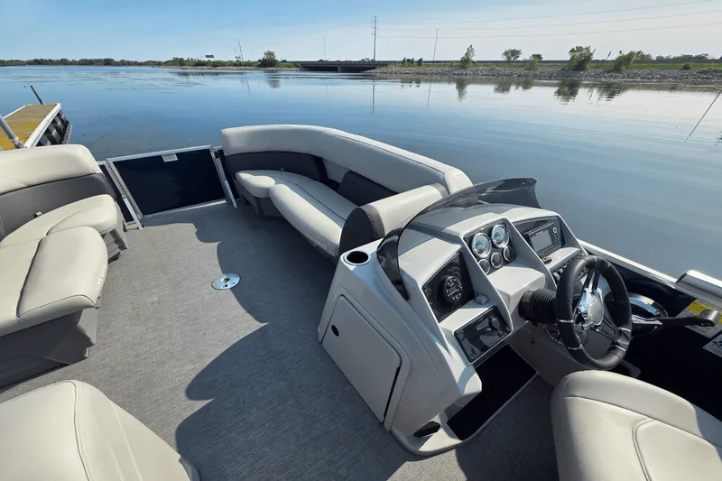 Slide: The Image of Sylvan 8522 MIRAGE PF 2021 - 7