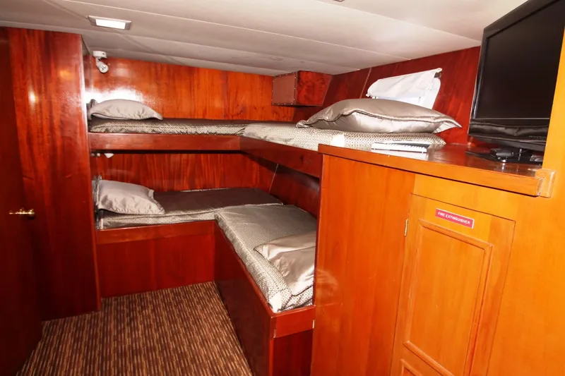 Slide: The Image of Mid Bunks port side - 52