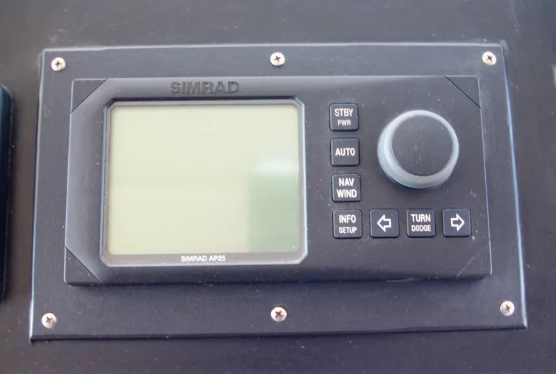 Slide: The Image of AutoPilot-Simrad AP25 - 61