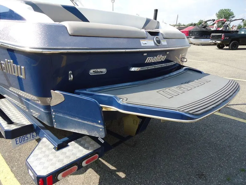 Slide: The Image of Malibu Boats 24 MXZ 2013 - 15