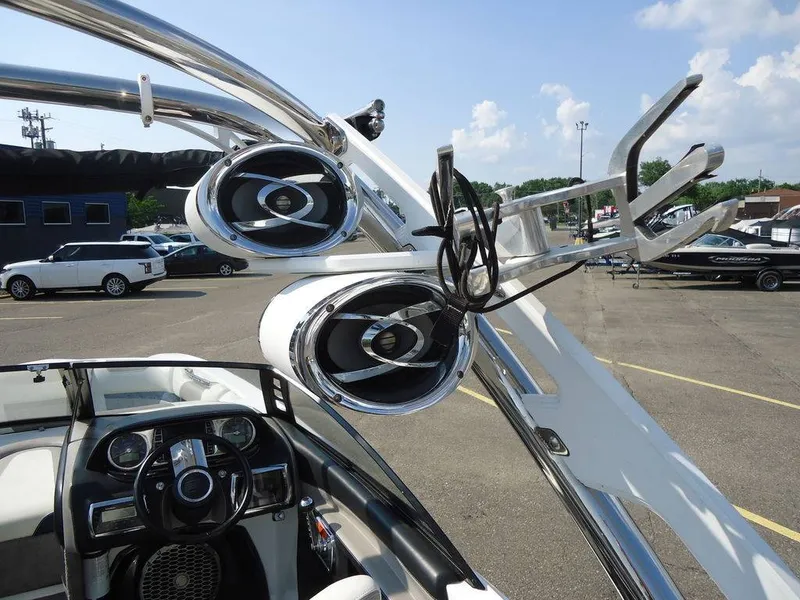 Slide: The Image of Malibu Boats 24 MXZ 2013 - 19