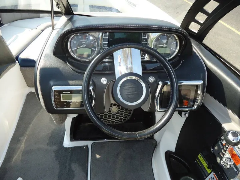 Slide: The Image of Malibu Boats 24 MXZ 2013 - 6