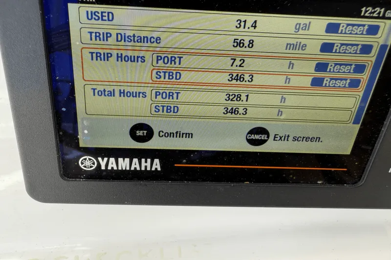 Slide: The Image of NauticStar 2602 L 2019 - 19