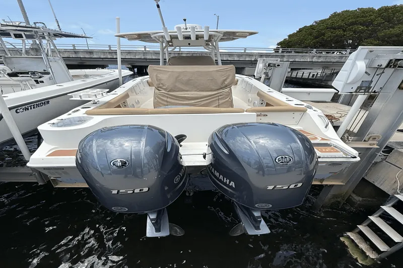 Slide: The Image of NauticStar 2602 L 2019 - 4