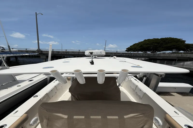 Slide: The Image of NauticStar 2602 L 2019 - 7