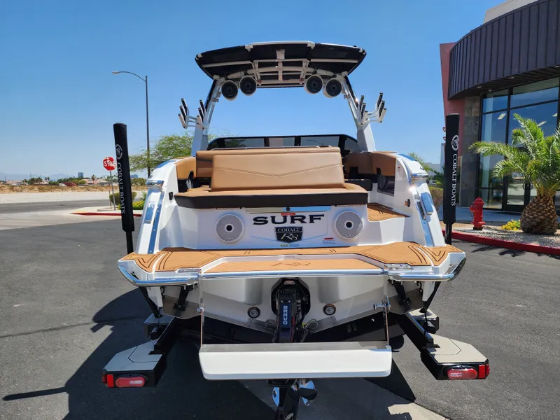 Slide: The Image of Cobalt Boats R8 SURF 2026 - 7
