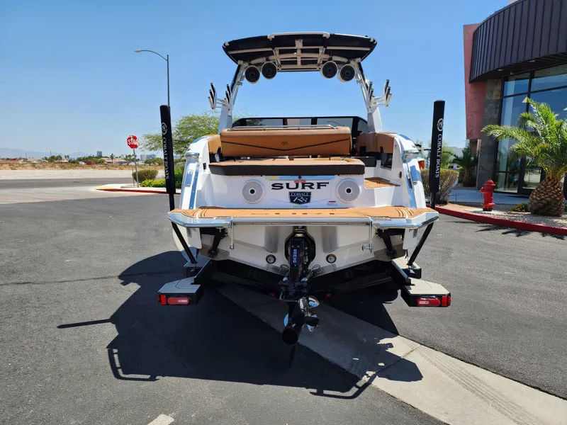 Slide: The Image of Cobalt Boats R8 SURF 2026 - 5