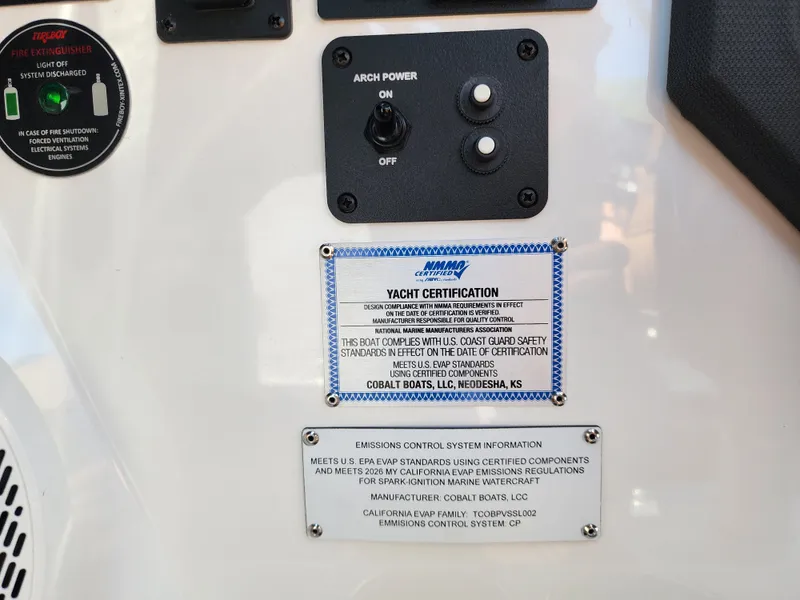 Slide: The Image of Cobalt Boats R8 SURF 2026 - 27