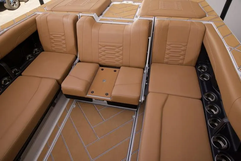 Slide: The Image of Malibu 26 LSV 2026 - 37