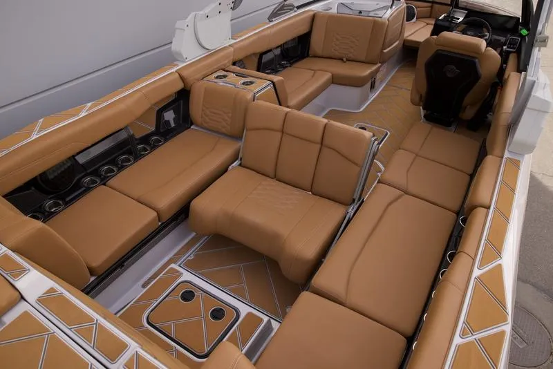 Slide: The Image of Malibu 26 LSV 2026 - 32