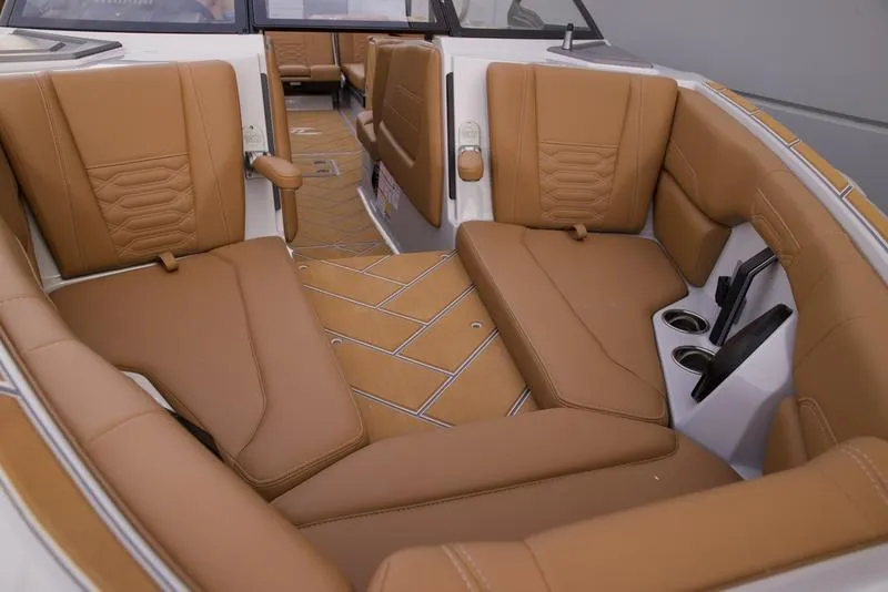 Slide: The Image of Malibu 26 LSV 2026 - 5