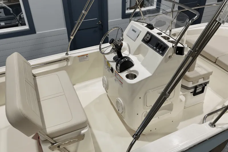 Slide: The Image of Boston Whaler 150 Montauk 2025 - 17