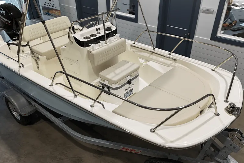 Slide: The Image of Boston Whaler 150 Montauk 2025 - 3