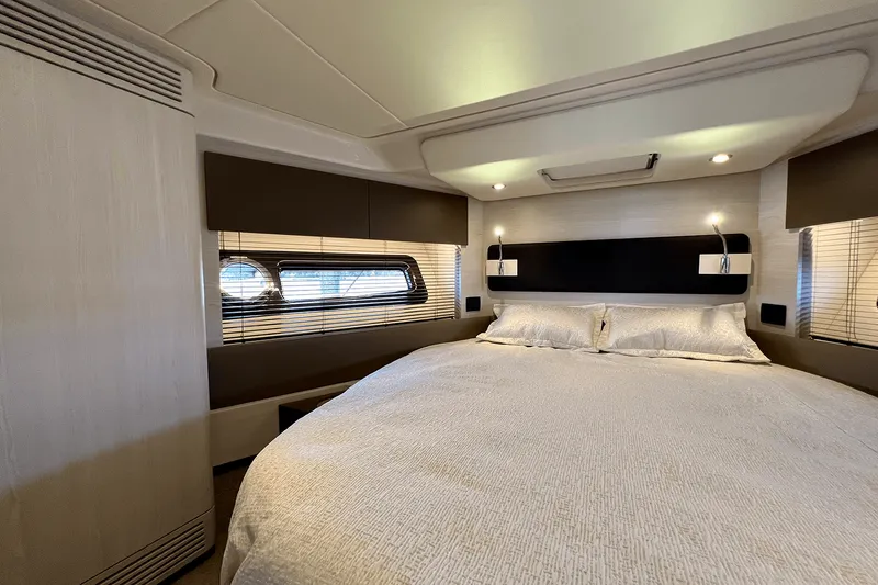 Slide: The Image of Azimut 50 FLYBRIDGE 2019 - 87