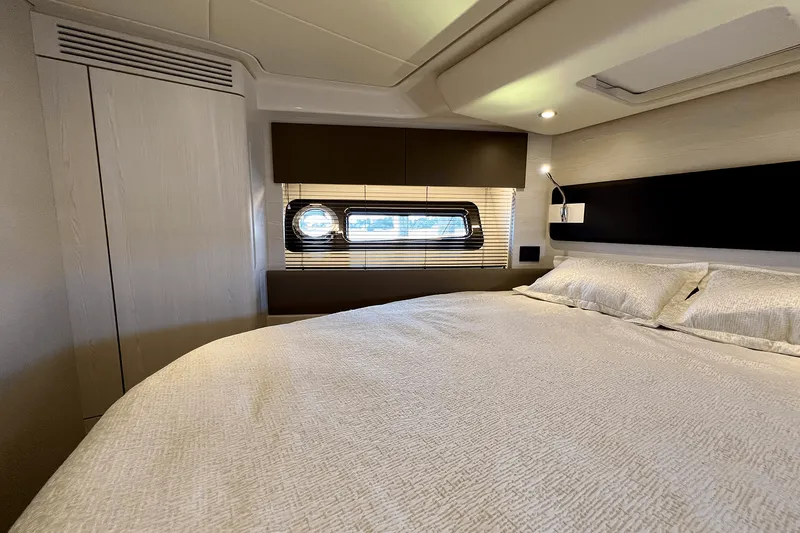 Slide: The Image of Azimut 50 FLYBRIDGE 2019 - 91