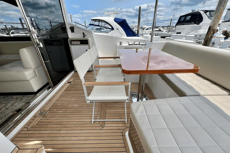 Slide: The Image of Azimut 50 FLYBRIDGE 2019 - 14
