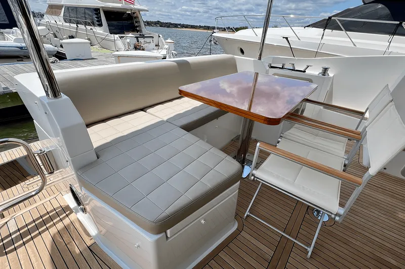Slide: The Image of Azimut 50 FLYBRIDGE 2019 - 17