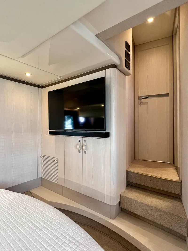 Slide: The Image of Azimut 50 FLYBRIDGE 2019 - 83