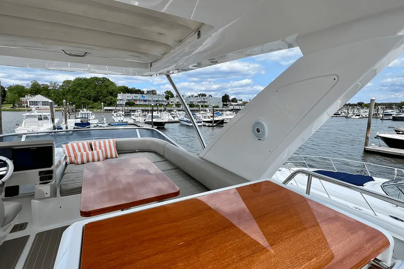 Slide: The Image of Azimut 50 FLYBRIDGE 2019 - 34