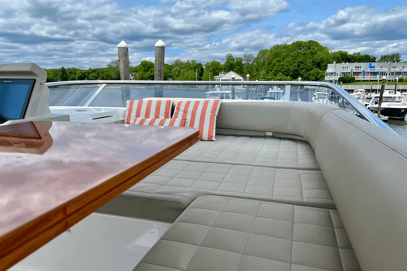 Slide: The Image of Azimut 50 FLYBRIDGE 2019 - 36