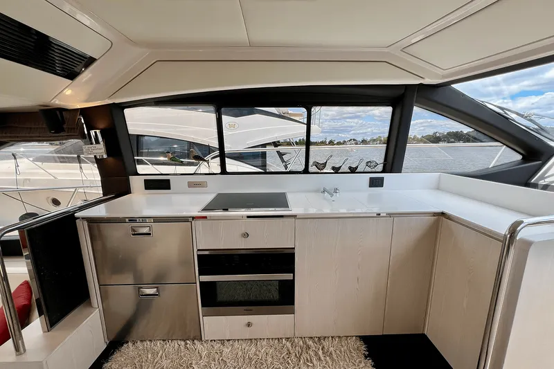 Slide: The Image of Azimut 50 FLYBRIDGE 2019 - 48
