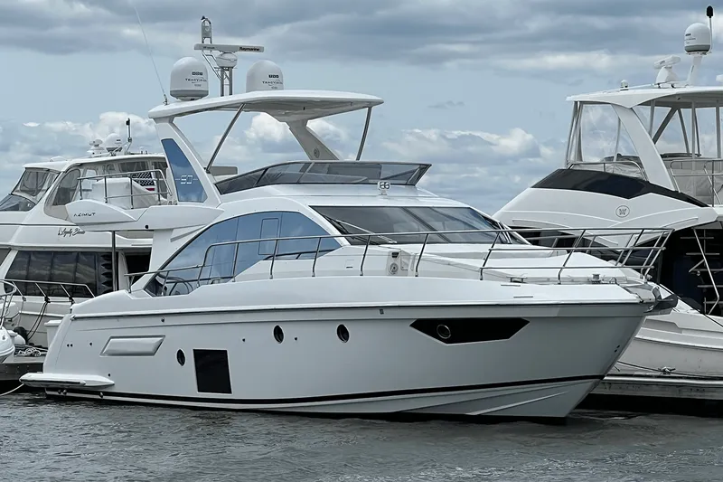 Slide: The Image of Azimut 50 FLYBRIDGE 2019 - 5