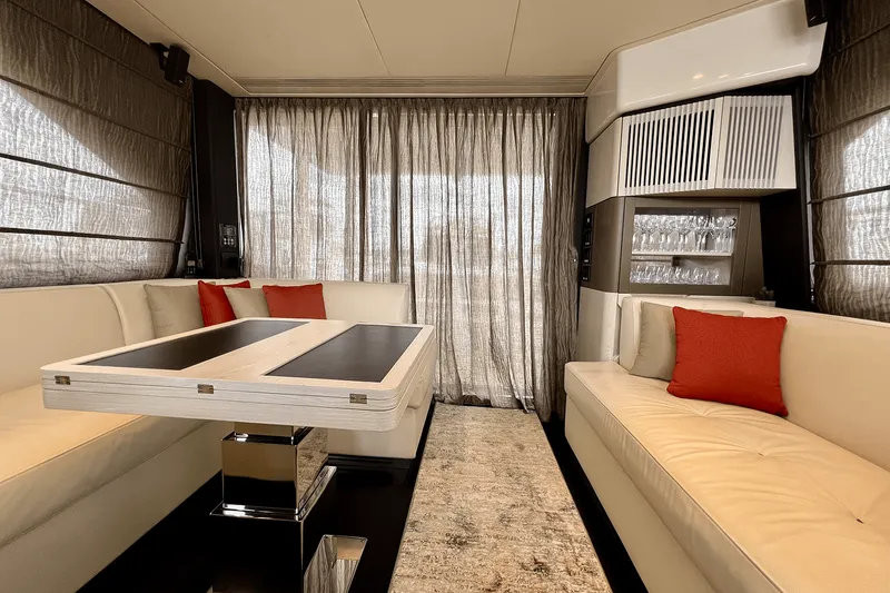 Slide: The Image of Azimut 50 FLYBRIDGE 2019 - 65