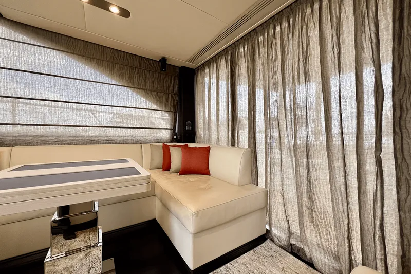 Slide: The Image of Azimut 50 FLYBRIDGE 2019 - 67