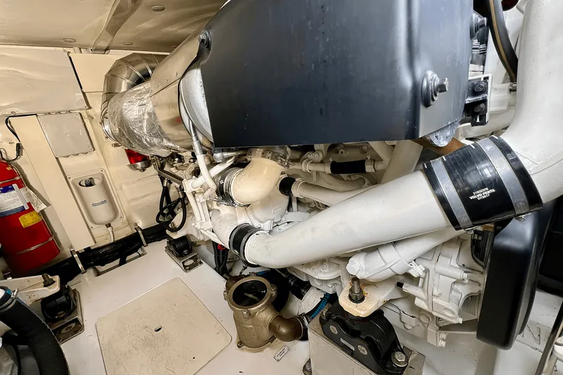 Slide: The Image of Azimut 50 FLYBRIDGE 2019 - 85