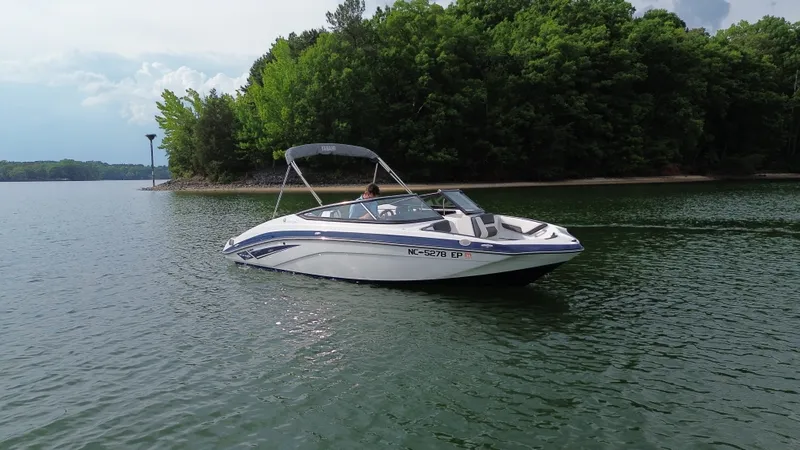 Slide: The Image of Yamaha SX195 2020 - 7