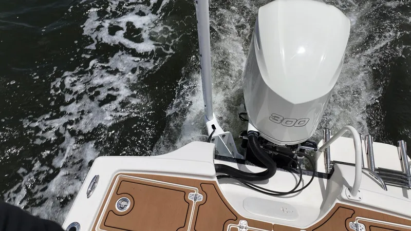 Slide: The Image of Pathfinder Boats 2500 Hybrid 2017 - 9