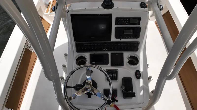 Slide: The Image of Pathfinder Boats 2500 Hybrid 2017 - 15