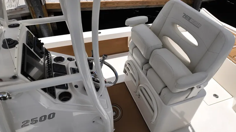 Slide: The Image of Pathfinder Boats 2500 Hybrid 2017 - 18