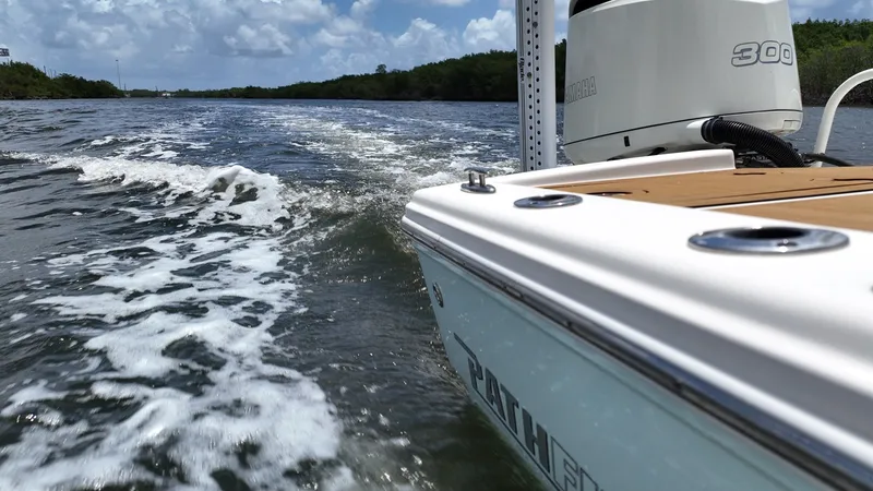 Slide: The Image of Pathfinder Boats 2500 Hybrid 2017 - 8
