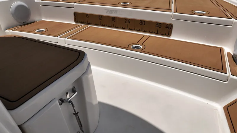Slide: The Image of Pathfinder Boats 2500 Hybrid 2017 - 12