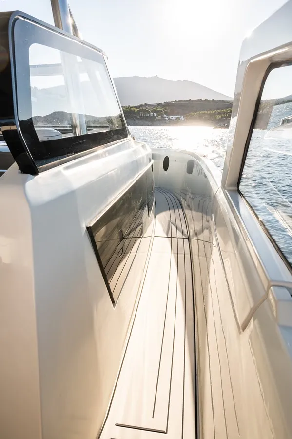Slide: The Image of Yot Power Catamarans Yot 36 2027 - 22