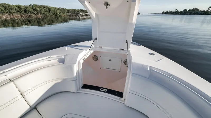 Slide: The Image of Intrepid 375 Nomad Se 2022 - 12