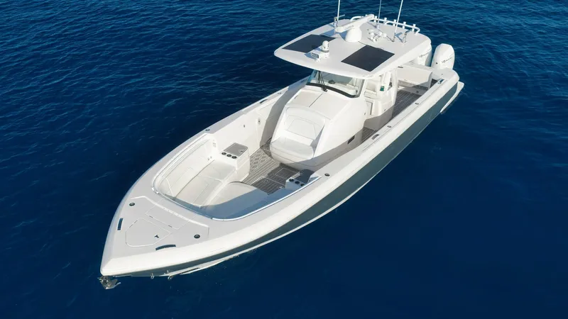 Slide: The Image of Intrepid 375 Nomad Se 2022 - 7