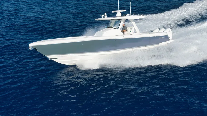 Slide: The Image of Intrepid 375 Nomad Se 2022 - 1