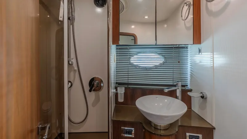 Slide: The Image of Sunseeker Predator 52 2009 - 14