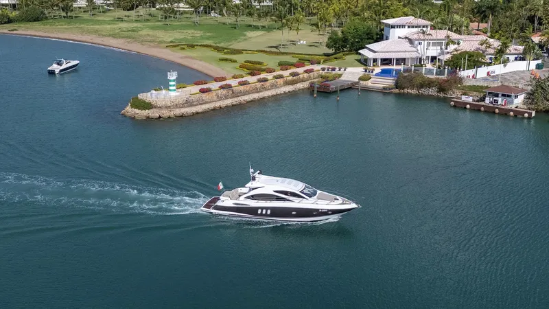 The Image of Sunseeker Predator 52 2009 - 0