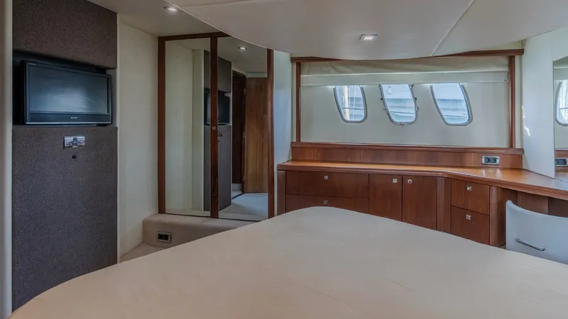 Slide: The Image of Sunseeker Predator 52 2009 - 13