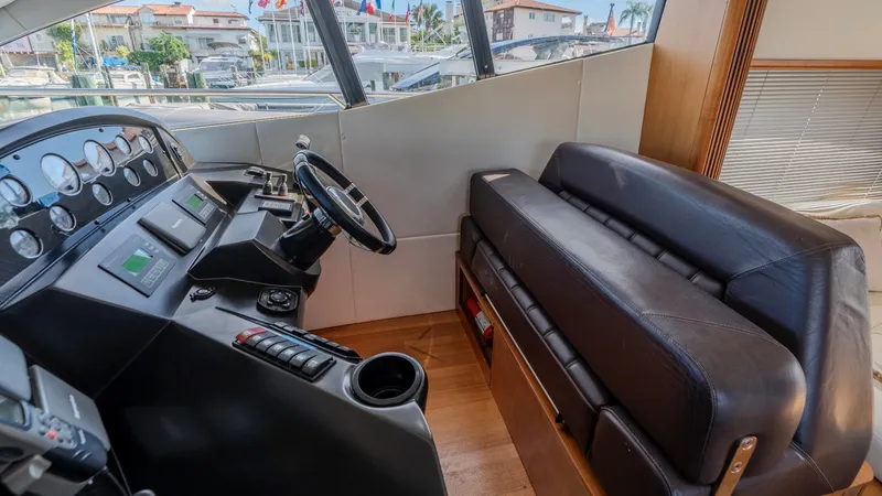 Slide: The Image of Sunseeker Predator 52 2009 - 9