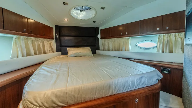 Slide: The Image of Sunseeker Predator 52 2009 - 15