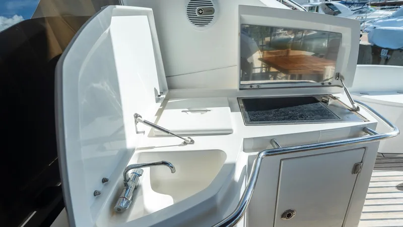 Slide: The Image of Sunseeker Predator 52 2009 - 4