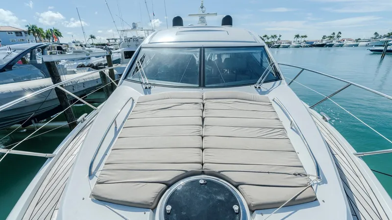Slide: The Image of Sunseeker Predator 52 2009 - 5