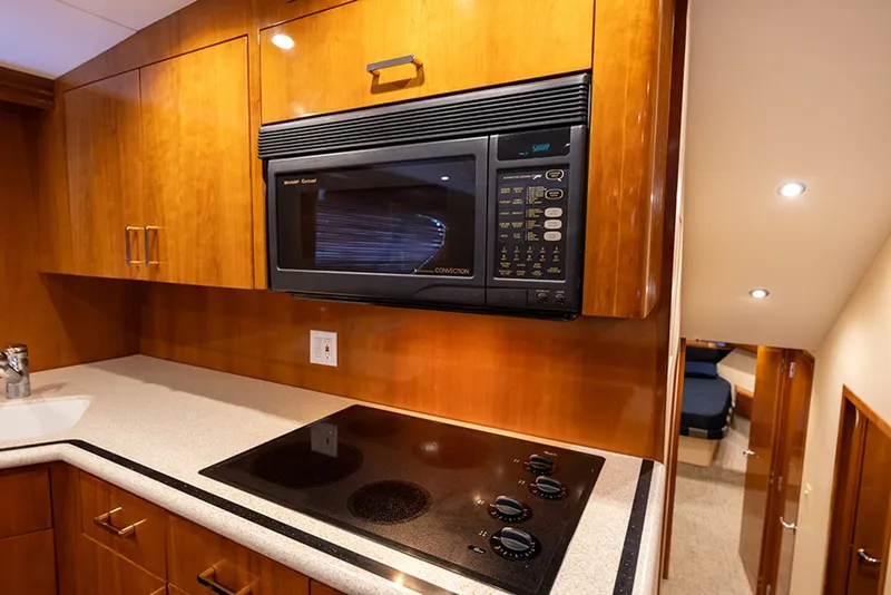 Slide: The Image of Hatteras 55 Convertible 2001 - 27