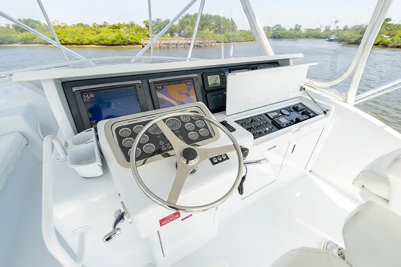 Slide: The Image of Hatteras 55 Convertible 2001 - 18