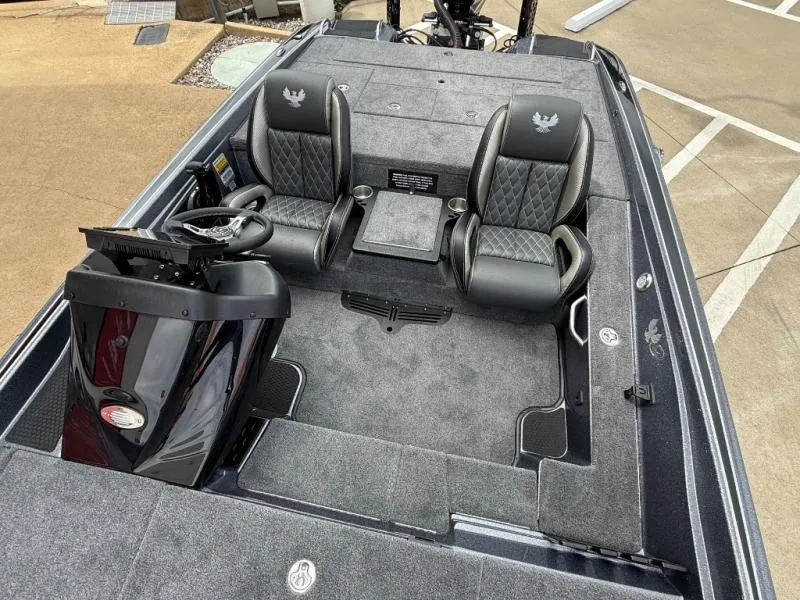 Slide: The Image of Phoenix Bass Boat 721 2026 - 13